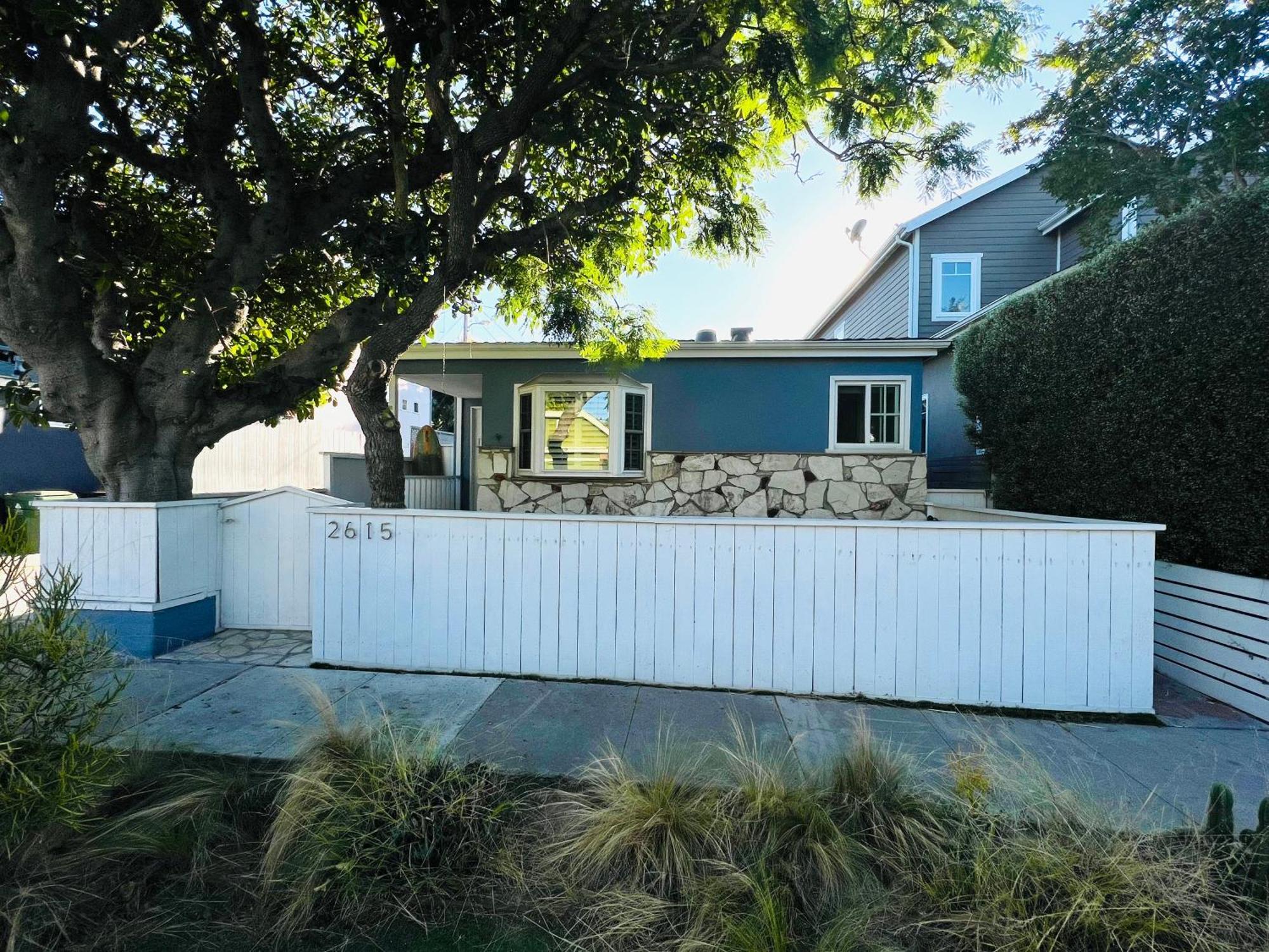 Chic Venice Beach Bungalow Steps From The Canals & Beach Los Angeles Exterior photo